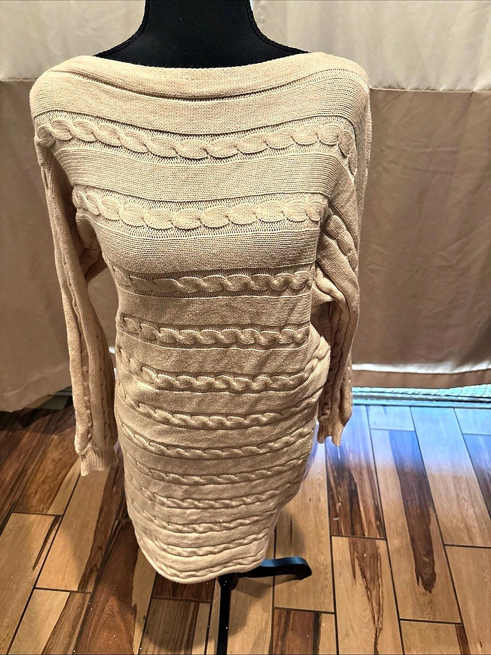 Cable Knit Sweater in Brown Like New